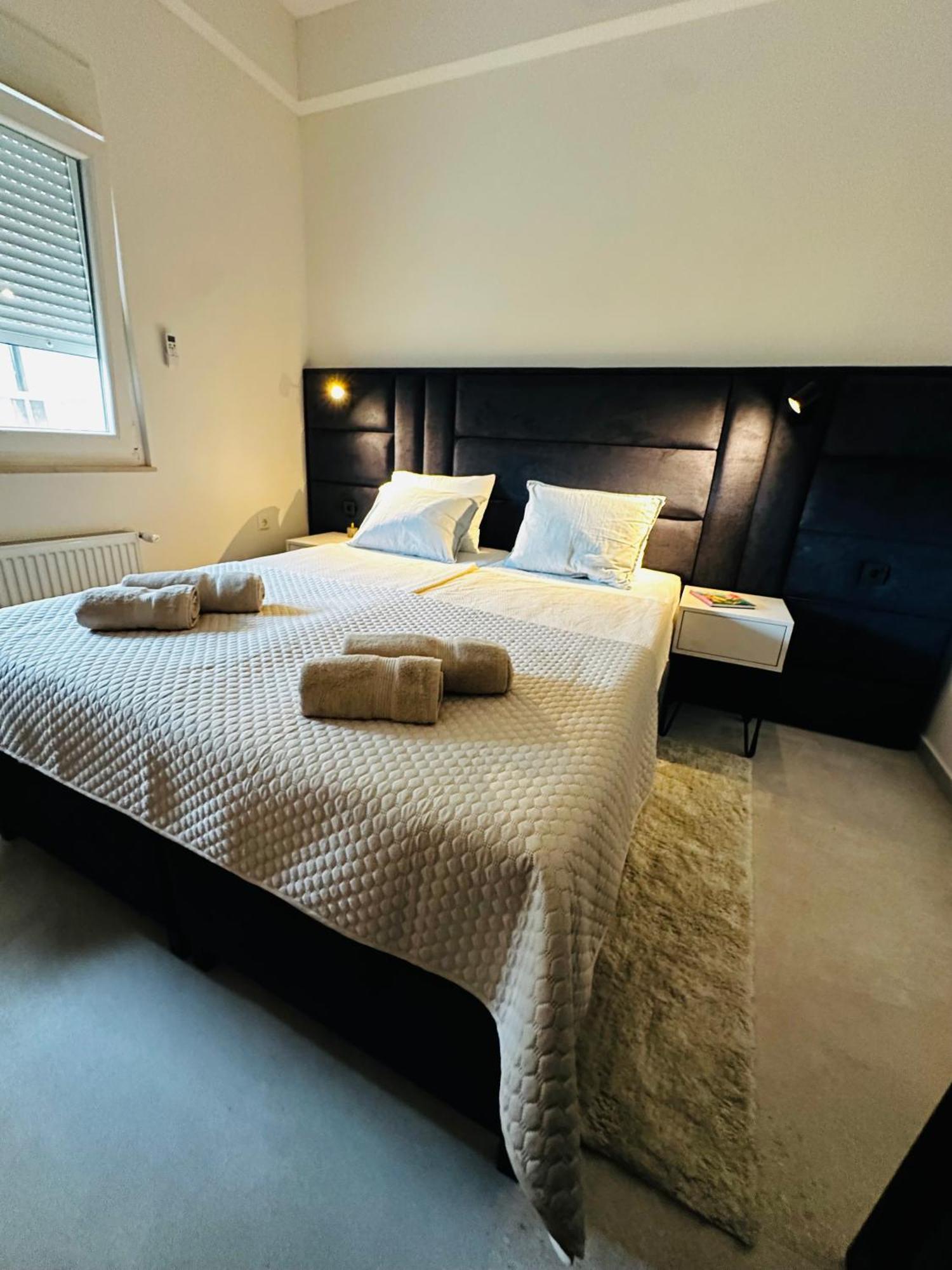 Apartments Zora Трогир Экстерьер фото